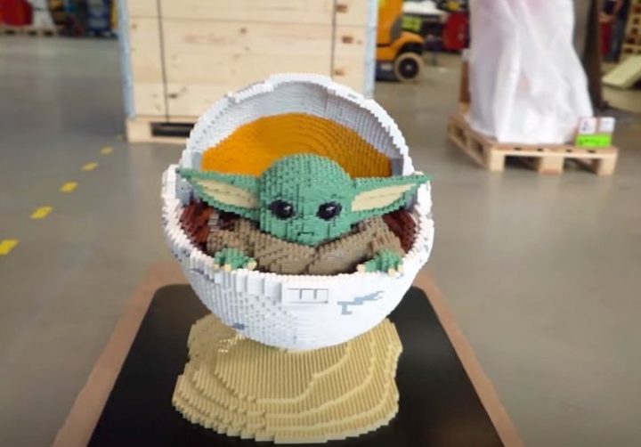 Lego Baby Yoda Pour La Sortie De La Saison 2 De The Mandalorian Olybop